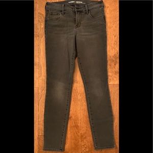 OLD NAVY ROCKSTAR JEANS